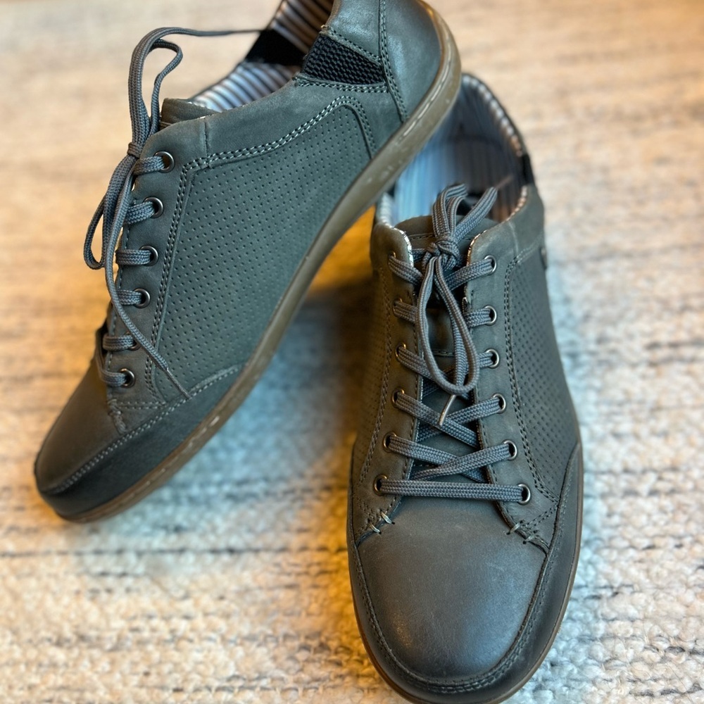 MUK LUKS Men’s Brodi Lace-Up Leather Sneakers - Picture 11 of 12